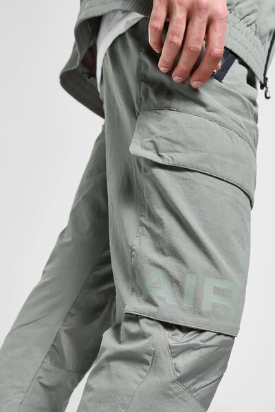 Nike Sportswear Air Max Woven Cargo Pant Men's Cargo Pocket Pack Rubber Cuffed Woven Sweatpants Khaki