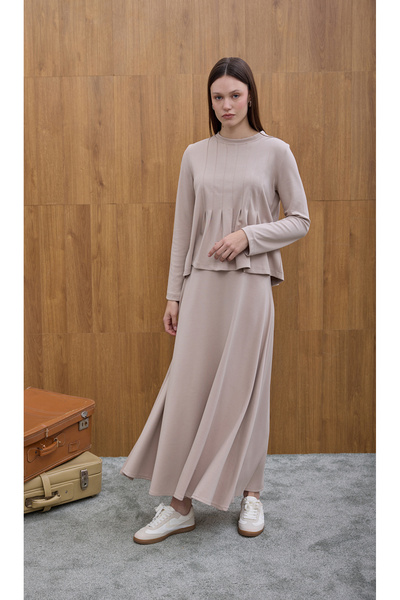 Birgül Bektaş Σετ φούστα με λεπτομέρεια πλισέ σε μπεζ χρώμα