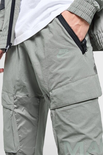 Nike Sportswear Air Max Woven Cargo Pant Men's Cargo Pocket Pack Rubber Cuffed Woven Sweatpants Khaki