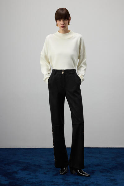 Touché Privé Gold Buttoned Suede Pants