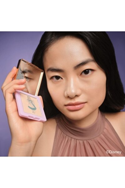 Catrice Disney Alice in Wonderland x Illuminating Compact Powder, 6.3 g