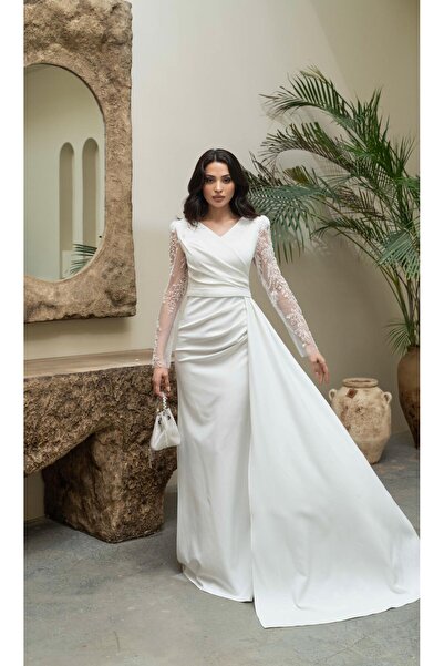 Serica Moda Βραδινό φόρεμα με λευκή λαβή και κέντημα D ντραπέ με ουρά