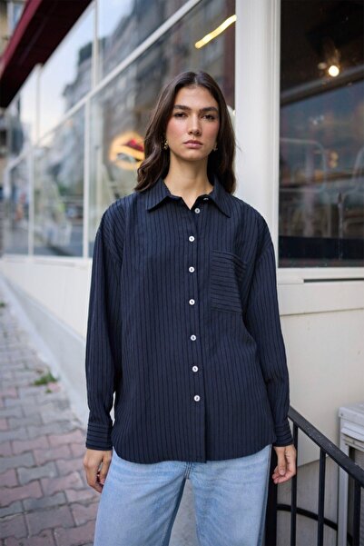 ossons Fine Line Oversized Basic Shirt