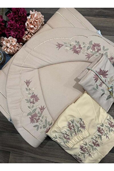 Gerenic Women's prayer rug, sheet, and rosary set