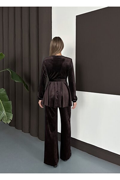 verabelle Velvet Fabric Shoulder Padded Stylish Double-Breasted Suit with Belt Detail