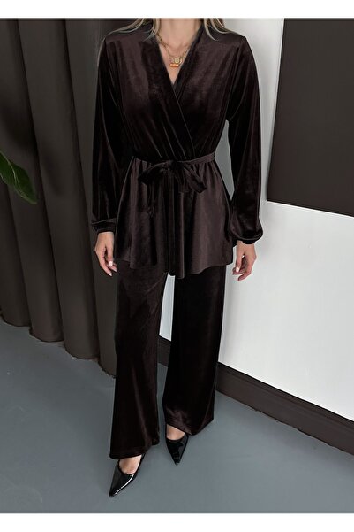 verabelle Velvet Fabric Shoulder Padded Stylish Double-Breasted Suit with Belt Detail