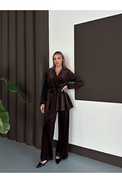 verabelle Velvet Fabric Shoulder Padded Stylish Double-Breasted Suit with Belt Detail