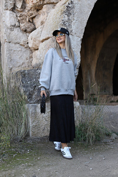 bytugcekaya Fusta neagră din satin cu model leopard