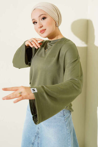 Smy moda Basic Blouse with Wrist Embroidery and Crew Neck