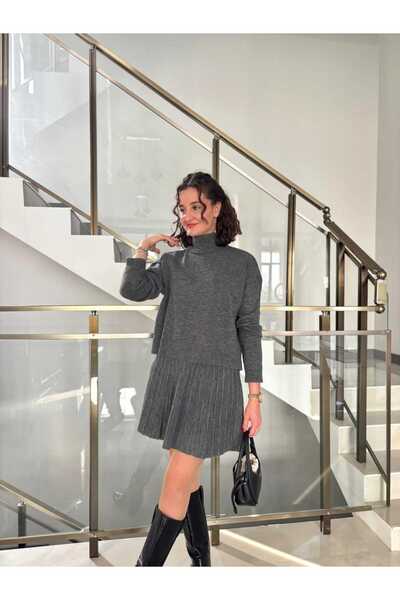 Sude Kızanlıklı High-Necked Sweater with Skirt Knitwear Set