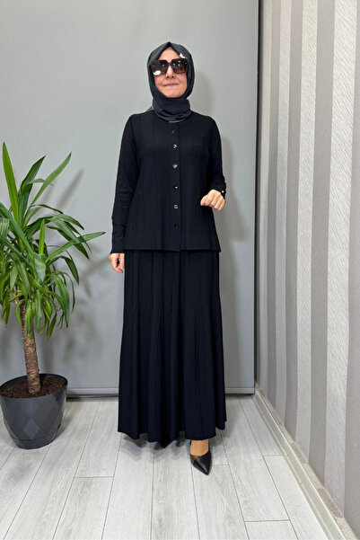 MISS DALIDA Knitted Technique Skirt and Cardigan Set Black T25Pf-9205 (2005)