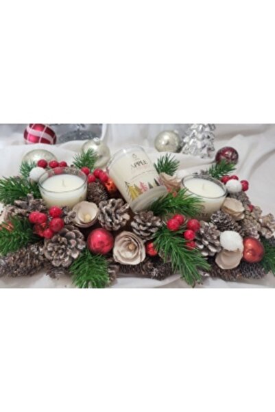 Liona Arrangement with cones and red baubles