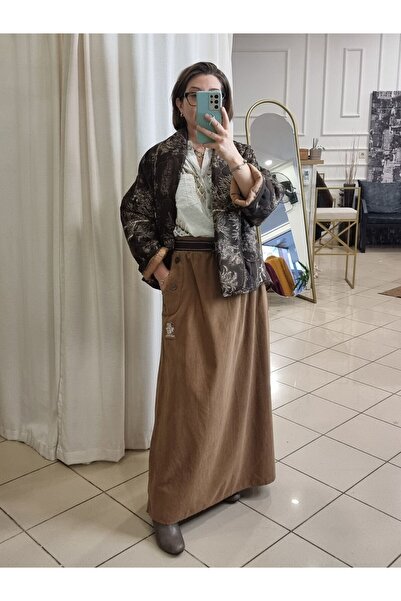 pudubutik Loose Cut Velvet Long Skirt Camel