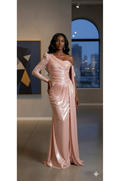 Zeyn KADIN ABİYE DRAPELİ PARLAK KUMAŞ DRAPELİ TEK KOL DETAYLI UZUN ELBİSE