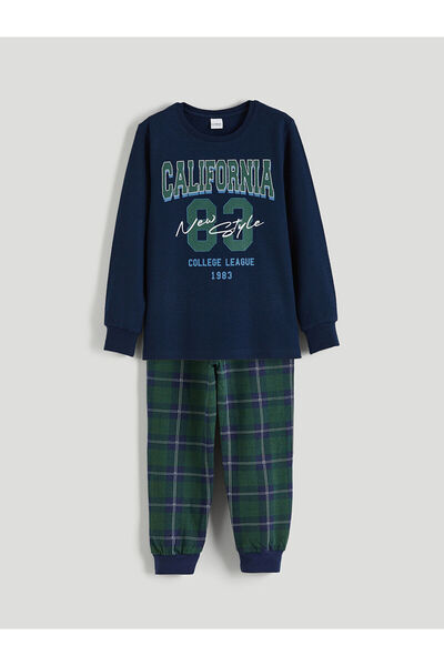 LC Waikiki طقم بيجامة للأولاد من كاليفورنيا مطبوع باللون الأزرق الداكن