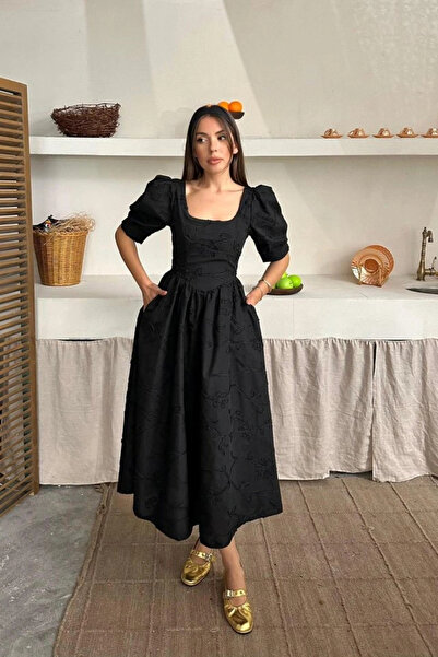 GENCULUS Black Balloon Sleeve Embroidered Dress
