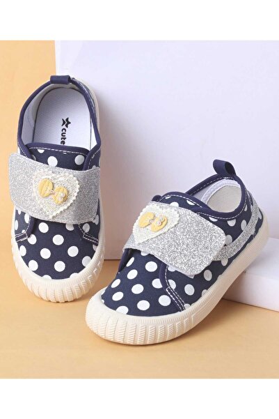 Cute Walk by Babyhug Polka Dots Printed Casual Shoes Heart Bow Applique & Vel...