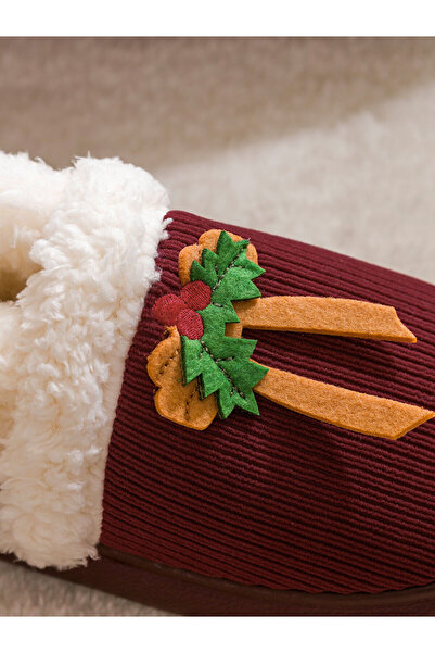 LC Waikiki Vizyon Yeni Sezon Yılbaşı Temalı Pelüş Kadın Ev Botu