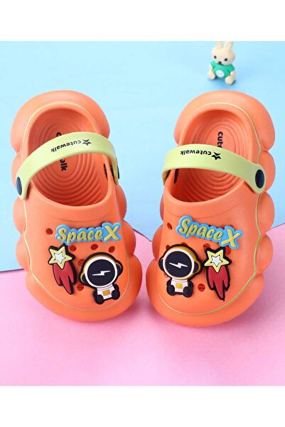 Cute Walk by Babyhug قباقيب بحزام خلفي وزخارف فضائية - برتقالي