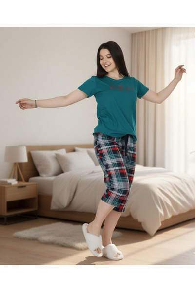 MQ Capri pants and T-shirt set