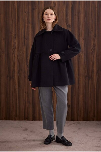 HEQA Shirring Detailed Coat Black