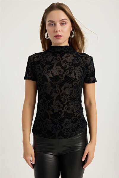 HomeStore Tül Kadife Kabartma Desenli Kısa Bluz