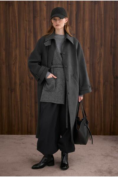 HEQA Palton cu detaliu la guler Antracit