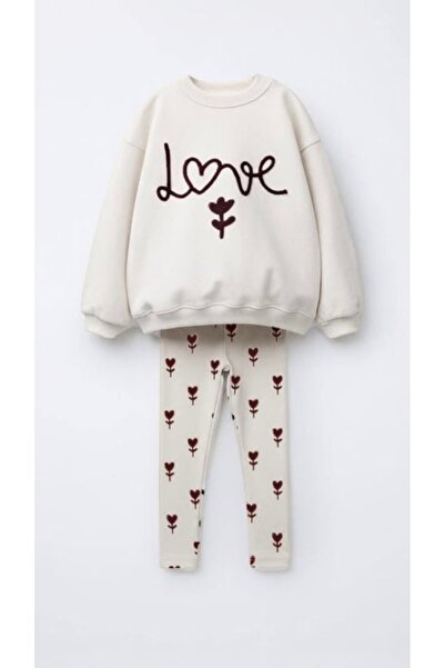 Daisy Dolly Girl's Heart Embroidery Detailed 3 Thread Unlined Top and Bottom Set