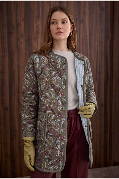 HEQA Patterned Quilted Jacket Carnation Pattern