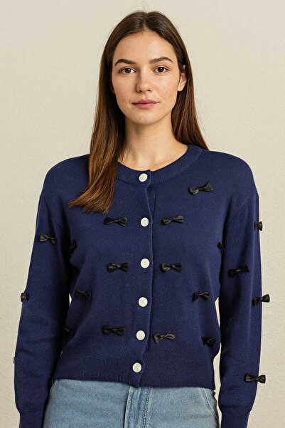 fara marca Elegant cardigan with satin bows