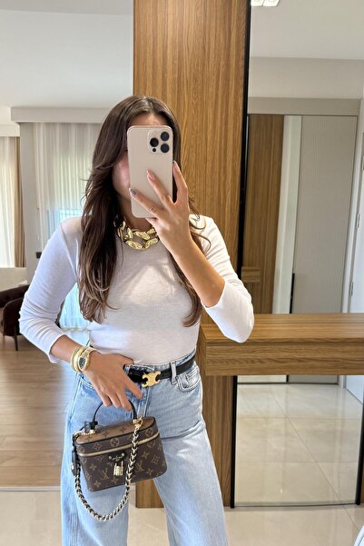 Gizem Ecemiş Martin Beyaz Sonsuz Kumaş Basic Body