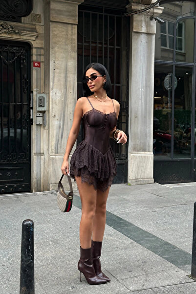 VİSKALİ Kadın Premium Dantel Detaylı Askılı Biyeli Şortlu Kahverengi Mini Boy...