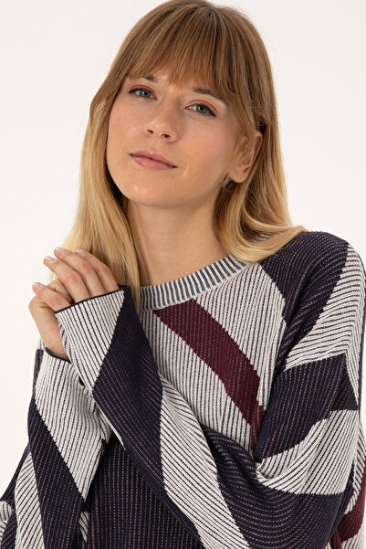 U.S. Polo Assn. Women's Cream Crew Neck Sweater 50309642-Vr256