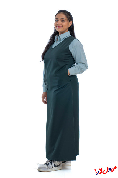 maryool lara مريول زيتي بقصة السبعة V الأمامية للرقبة