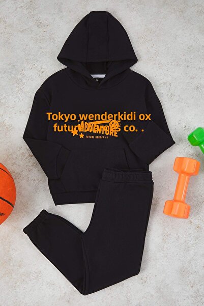 TRENDYOLKIDS Black Cotton Slogan Printed Hooded Oversize Boys' Knitted Bottom - Top Set Tkdaw26Au00038