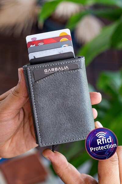 Garbalia Šedá peněženka na karty s mechanismem Lyons