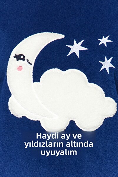 Trendyol Collection Zimní pletená souprava pyžama se vzorem námořnická modrá Galaxy Thmaw24Pt00027