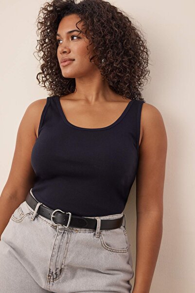 Trendyol Curve Μπλε ναυτικό αμάνικο πλεκτό μπλουζάκι με λαιμόκοψη σε μεγάλο μέγεθος TBBSS25CV00019