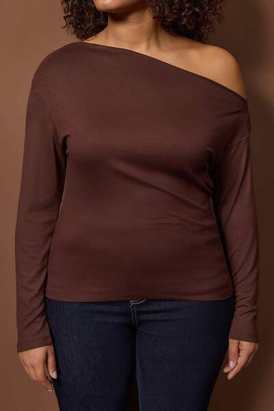 Trendyol Curve Brown Viscose Ribbed Knitted Plus Size Blouse