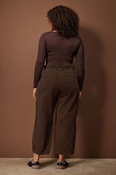 Trendyol Curve Καφέ τζιν ψηλόμεσο με φαρδύ κούμπωμα μεγάλου μεγέθους TBBSS25CJ00000