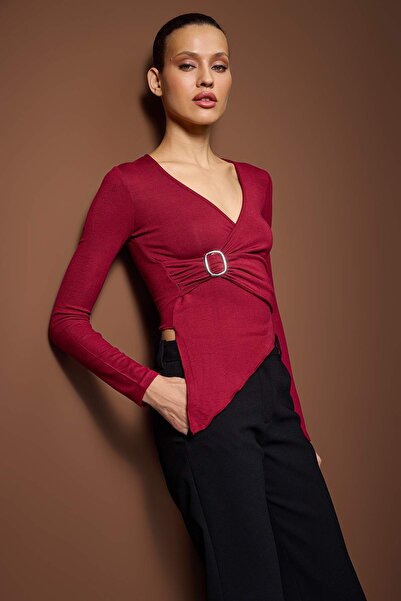 Trendyol Collection Burgundy Accessory Detailed Asymmetric Fitted/Bodycon Knitted Blouse Twoaw26Bz00322