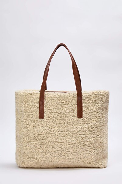 TRENDYOL SHOES Cream Plush Maxi Large Tote Women's Shoulder Bag Takaw26Oc00058