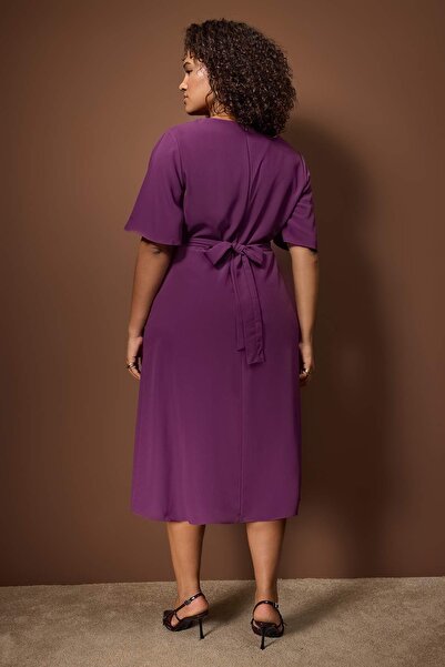 Trendyol Curve Special Collection Plum Straight Accessory Detail Midi Plus Size Woven Dress Tbbaw26Ah00084