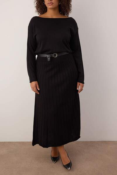 Trendyol Curve Black A-Line Boat Neck Maxi Knitwear Belted Long Dress Tbbaw26Ah00097