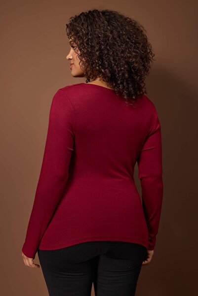 Trendyol Curve Burgundy Fitted/Fitted to the Body Asymmetrical Neckline Detailed Soft Fabric Stretchy Knitted Blouse Tbbaw26Af00088