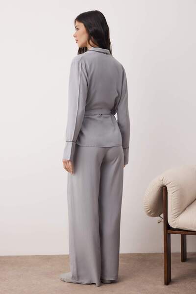 Trendyol Collection Γκρι ίσιο σετ πιτζάμες Shally Woven THMAW22PT1109