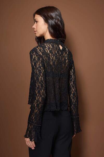 Trendyol Collection Black Stripe Accessory Detail Regular/Normal Fit Lace Flexible Knitted Blouse Twoaw26Bz00333