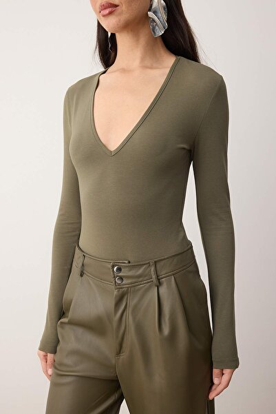 Trendyol Collection Khaki Deep V-Neck Snap Fastener Knitted Bodysuit Tpraw22Bd0084