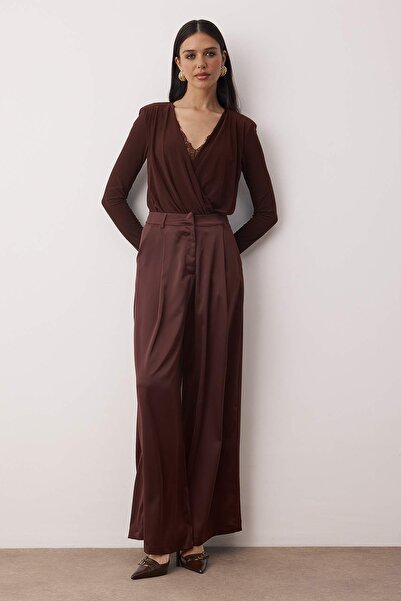 Trendyol Collection Тъмнокафяви панталони с широки крачоли/широки крачоли с сатенен вид и драпировка TPRAW26PL00004