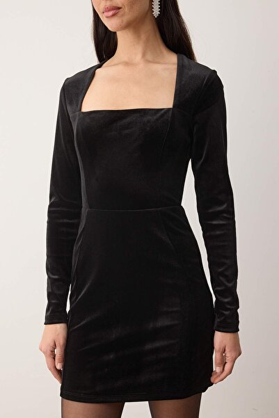 Trendyol Collection Black Knitted Velvet Mini Chic/Evening Dress Tpraw26El00145